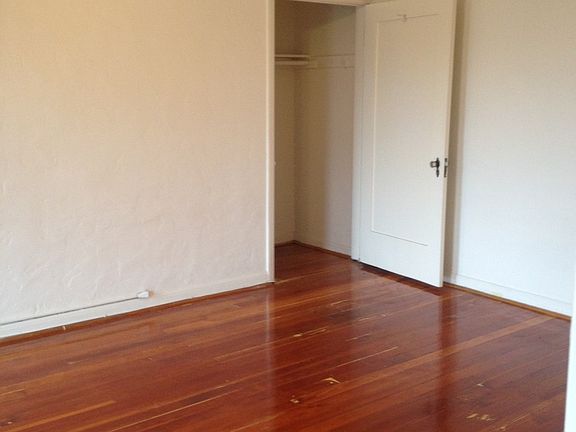 3rd image of 608 S Dunsmuir Ave APT 206