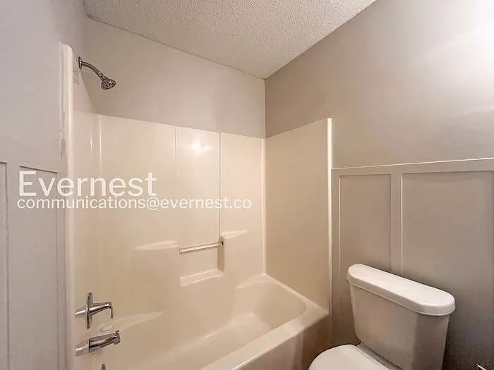 2912 Waverly Dr — Photo 20