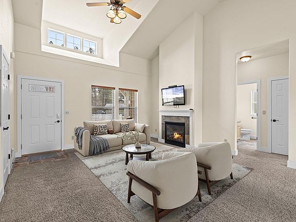 4th image of 424 Becker Ln