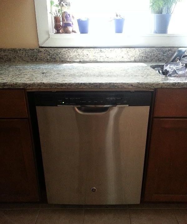 1st image of 6423 N Claremont Ave APT 1