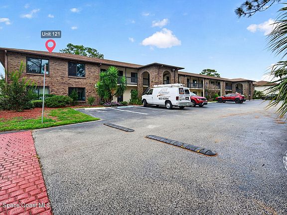 4th image of 1515 Huntington Ln APT 121