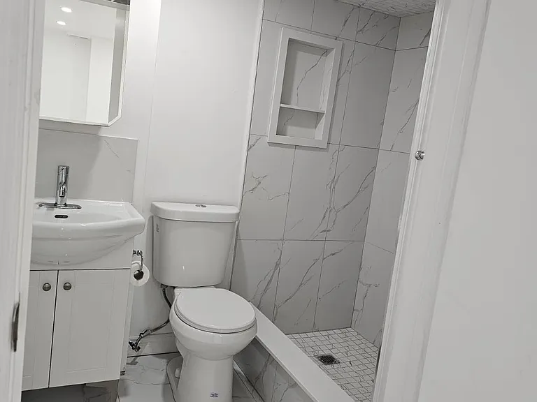 137B Chatham Ave — Photo 12