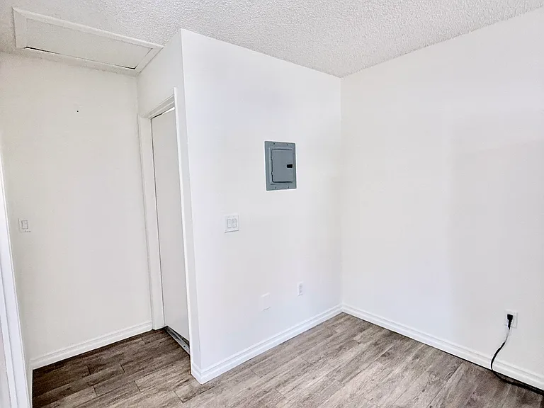6714 Troost Ave #K — Photo 8