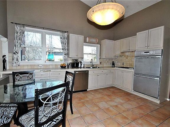 3rd image of 17646 Merry Oaks Trl