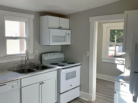 3rd image of 1504 E Breckinridge St #2