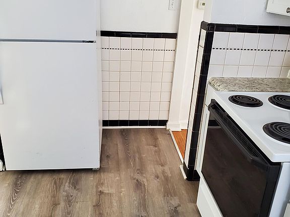 4th image of 8211 Zoe Dr