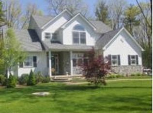 290 Harvest Hill Dr, Effort, PA 18330