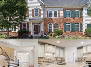 25071 Balcombe Ter, Chantilly, VA 20152