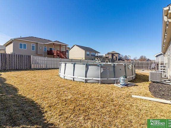 4th image of 2205 Alexandra Rd