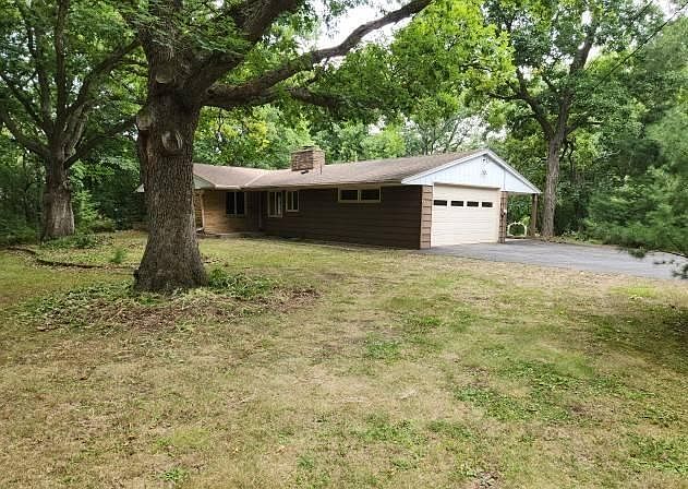 1st image of W271S3618 Oak Knoll DRIVE