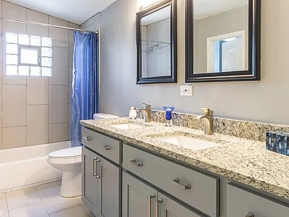 5th image of 10112 S Kenton Ave #1