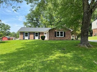 1921 Greenstone Pl, High Point, NC 27265