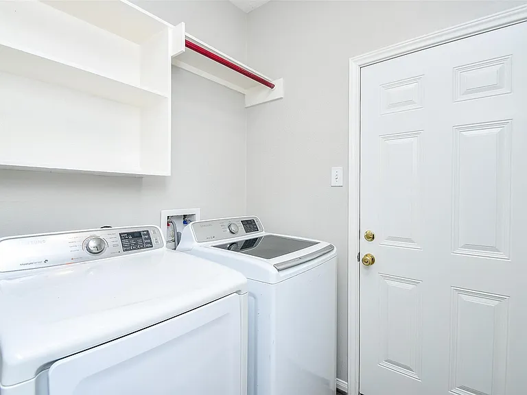 5523 Poundstone Ct — Photo 17