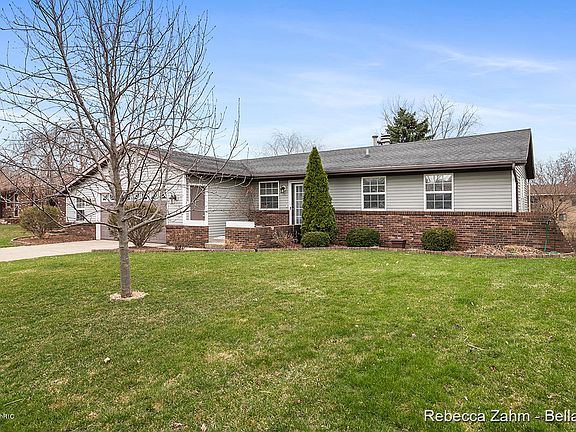 2nd image of 2515 Watercrest Ct SW