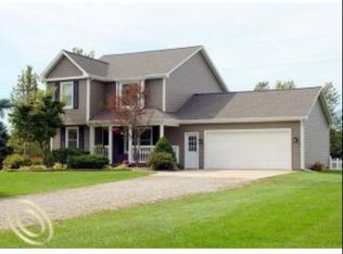 45 N Kellogg Rd, Howell, MI 48843