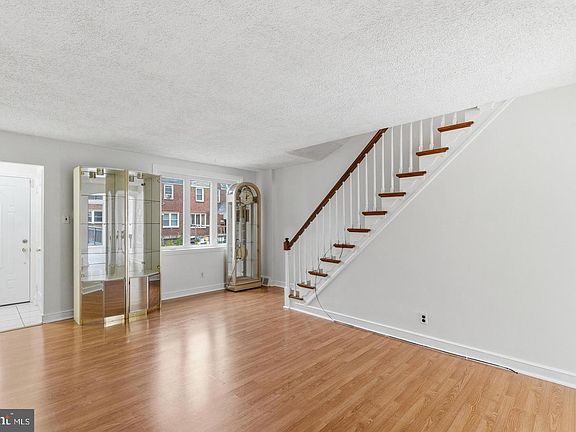 4th image of 7020 Kindred St