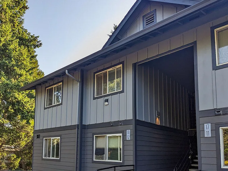 Silverwood Apartments — Photo 32