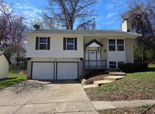 2357 Pheasant Run Dr, Maryland Heights, MO