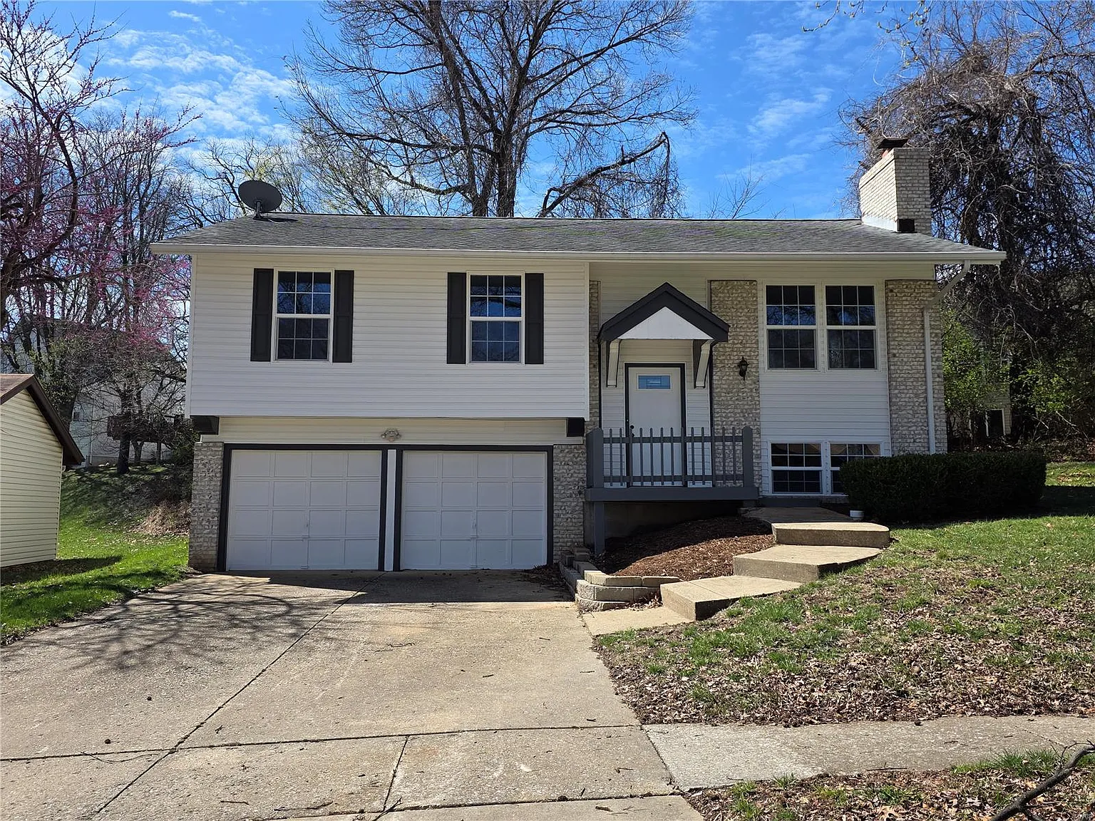 2357 Pheasant Run Dr photo 1