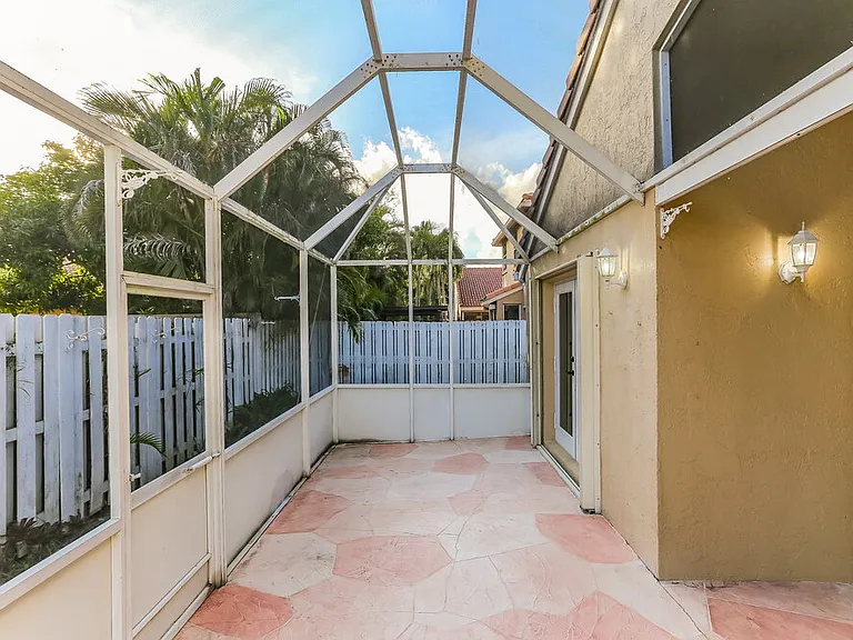 18244 NW 21st St — Photo 13