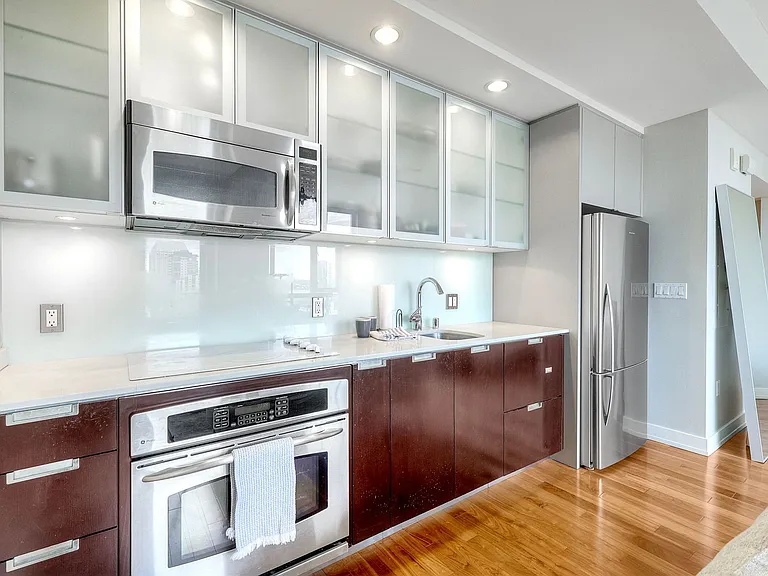 575 6th Ave #1109 — Photo 1