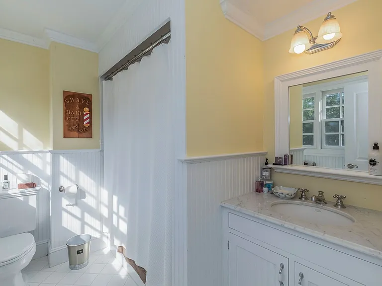 342 Old Sag Harbor Rd — Photo 18