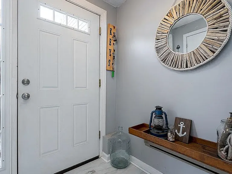57 Profile Cir — Photo 2
