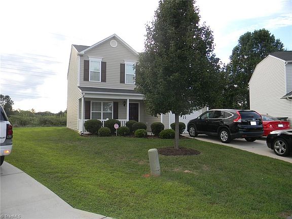 2nd image of 5 Mystic Pine Ct