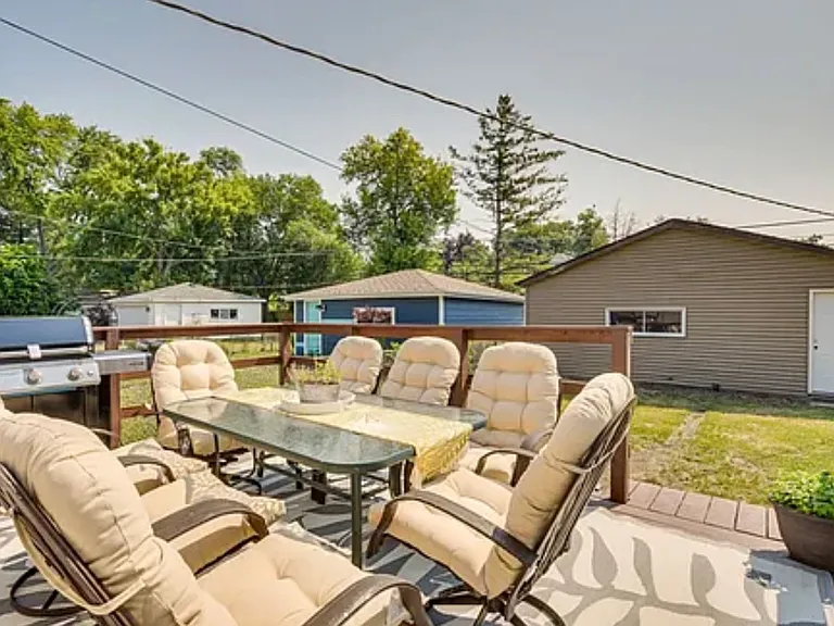1675 S Cora St — Photo 13