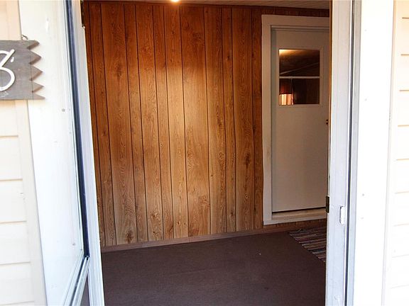 2nd image of 808 Emma St