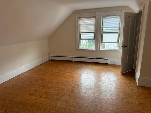 2 bed, 1.0 bath, 910 sqft, $2,300 — Photo 4
