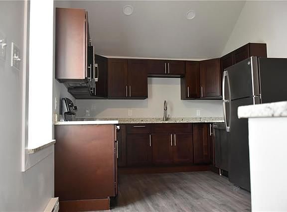 5th image of 1319 Russell St