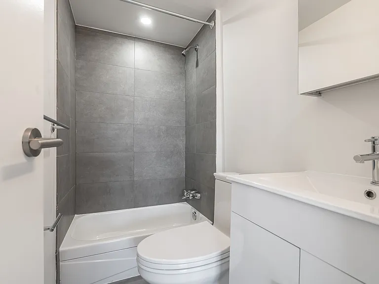 730 Saint Clarens Ave — Photo 16
