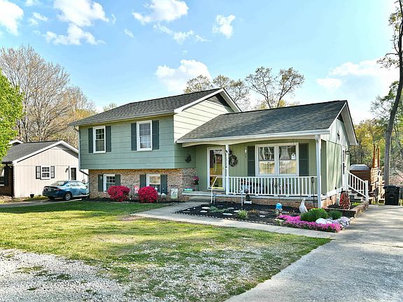 2nd image of 212 Brookmere Rd