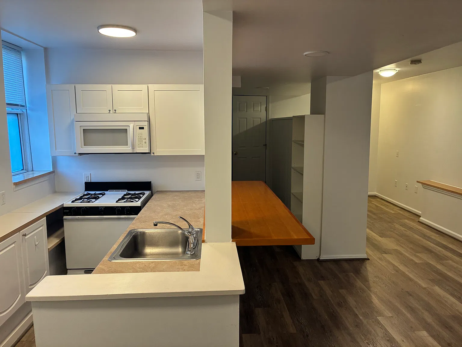 Studio, 550 sqft, $1,350 — Photo 4