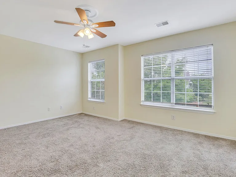 51 Fairgreen St — Photo 18
