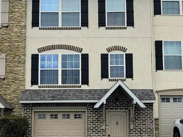 110 Valley Dr #110, Red Lion, PA 17356