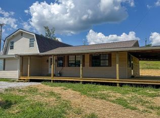 942 W 3rd Ave, Oneida, TN 37841