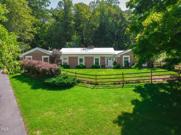 121 Woodland Ave, Bedford, PA 15522
