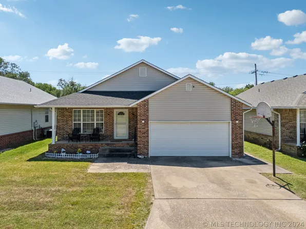 1128 E Watchorn Ave, Sapulpa, OK 74066