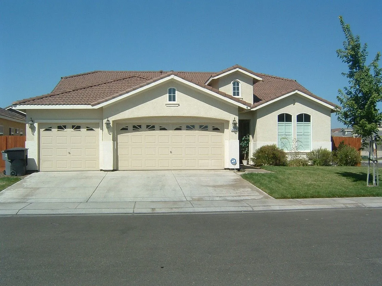 5519 Goldseive Dr photo 1