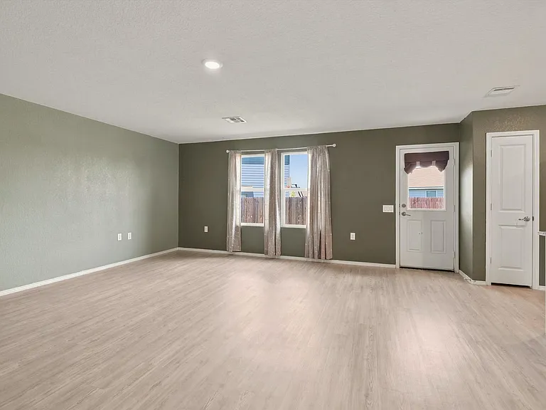 13118 Levi Ter — Photo 7