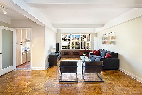 1st image of 320 W 76th St #8DE