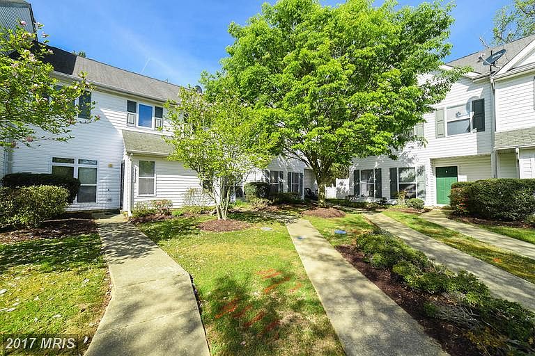1st image of 48221 Picketts Harbor Ct