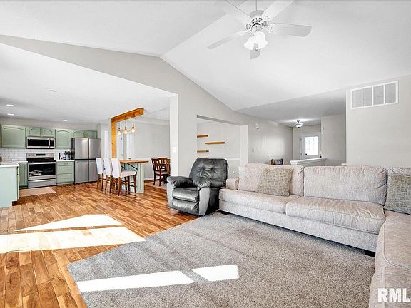 2nd image of 1930 Cobblestone