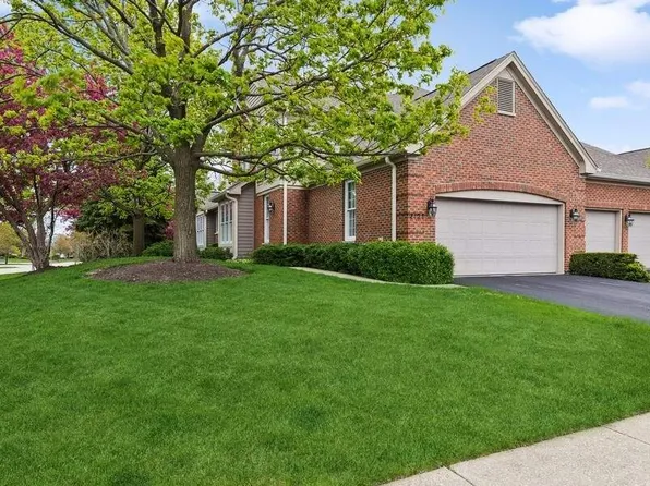 2121 Trowbridge Ct, Glenview, IL 60026