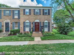 5521 Winford Ct, Fairfax, VA 22032
