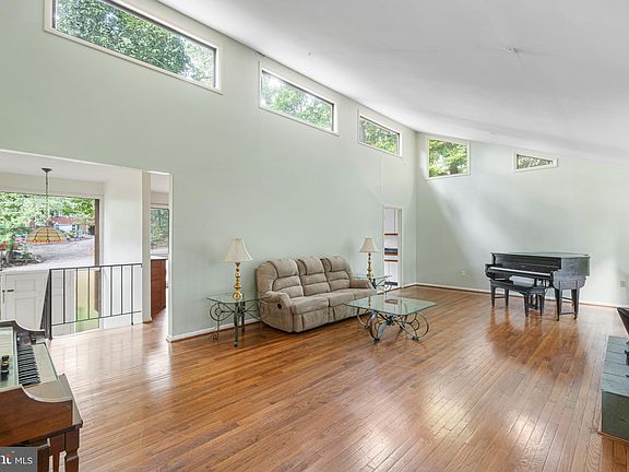 2nd image of 5275 Navaho Dr