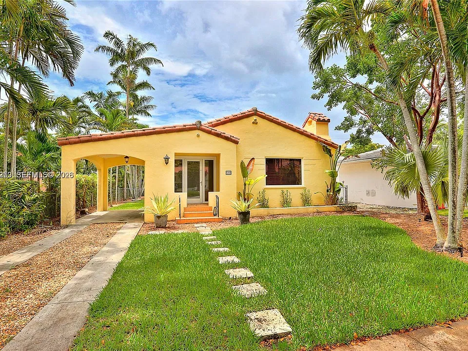 640 Zamora Ave
