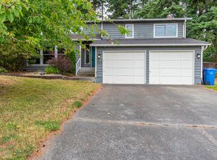1526 SW Robertson Dr, Oak Harbor, WA 98277